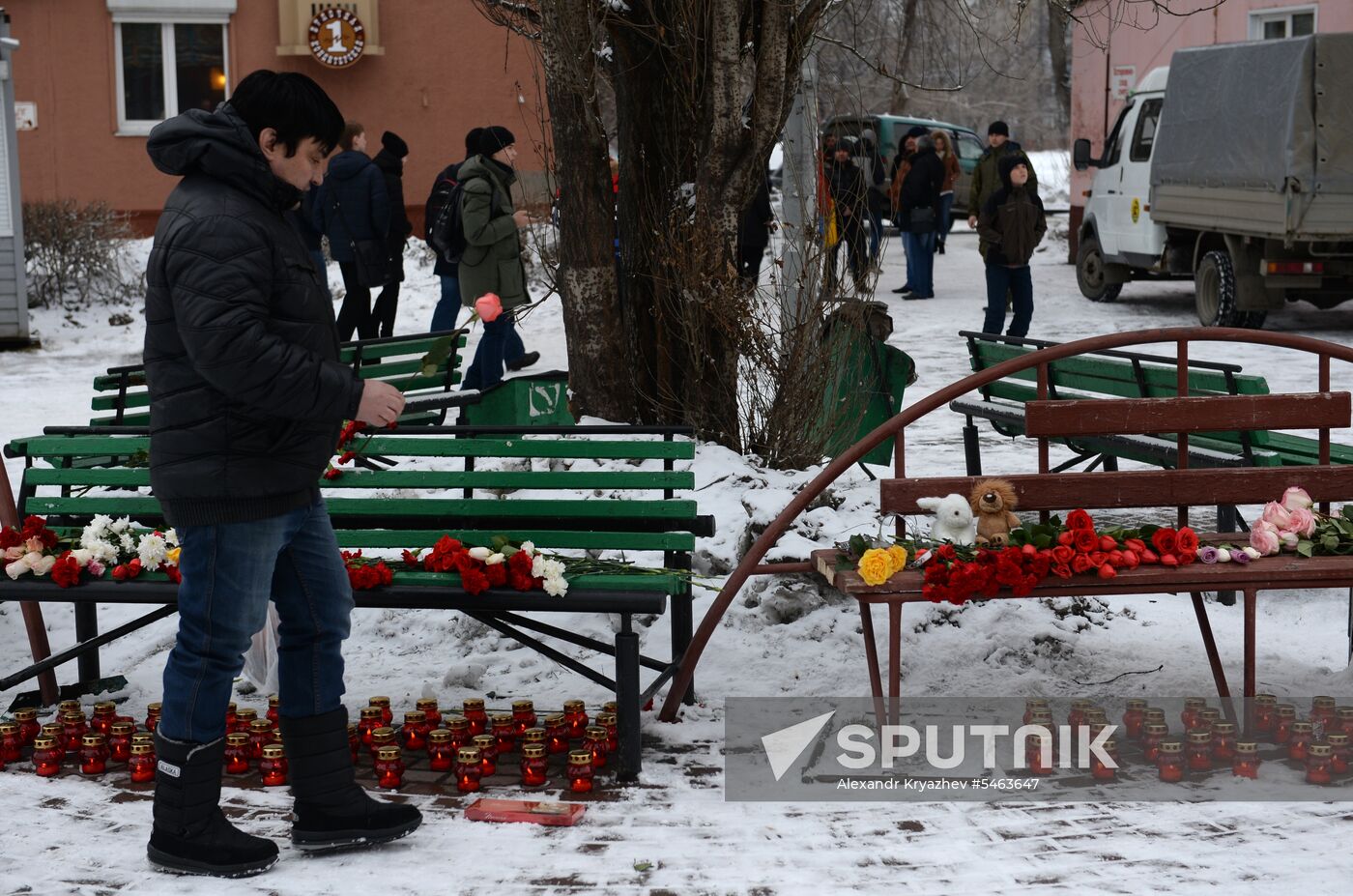 Flowers in memory of Zimnyaya Vishnya shopping mall victims