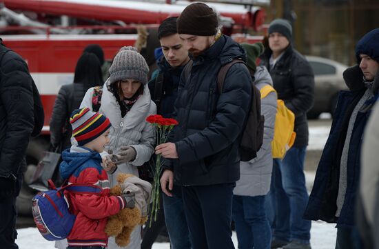 Fire at Zimnyaya Vishnya shopping mall in Kemerovo