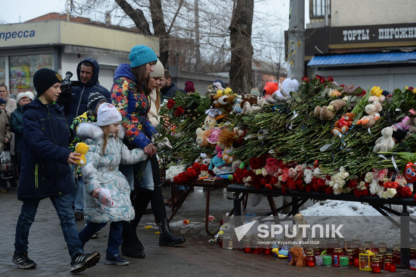 Flowers in memory of Zimnyaya Vishnya shopping mall victims