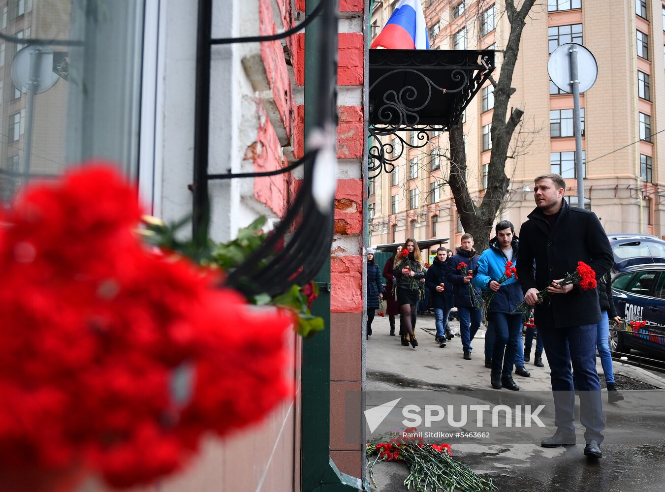 Flowers in memory of Zimnyaya Vishnya shopping mall victims