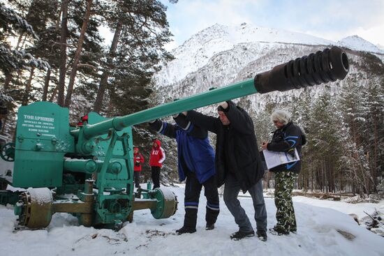 Mount Elbrus avalanche control unit