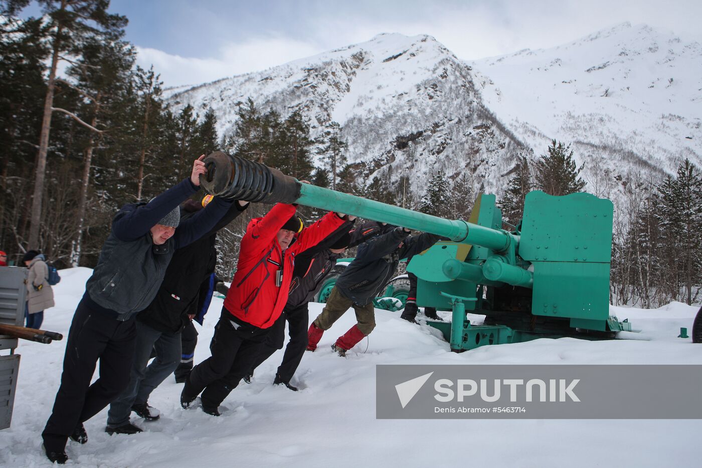 Mount Elbrus avalanche control unit