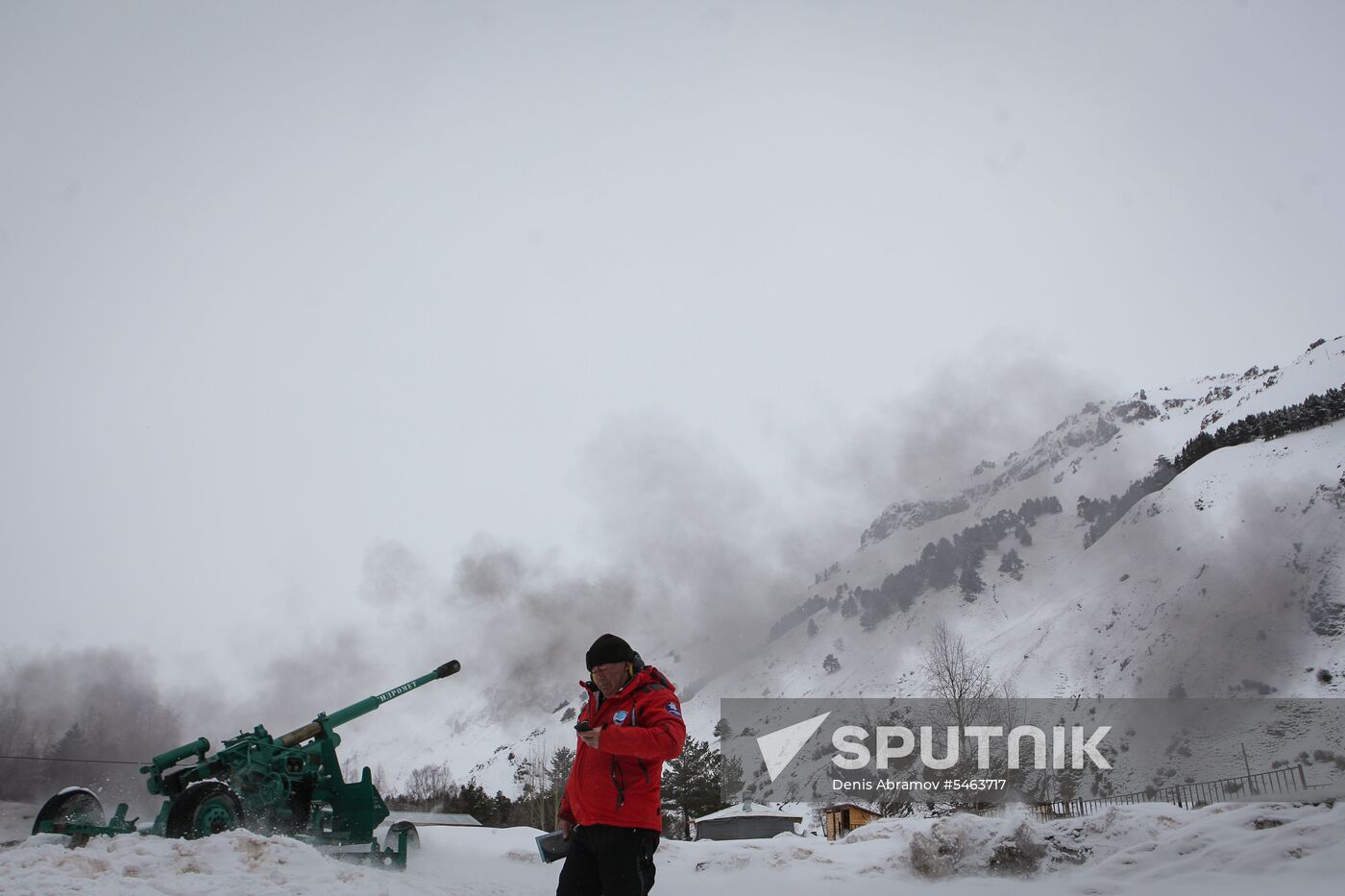 Mount Elbrus avalanche control unit
