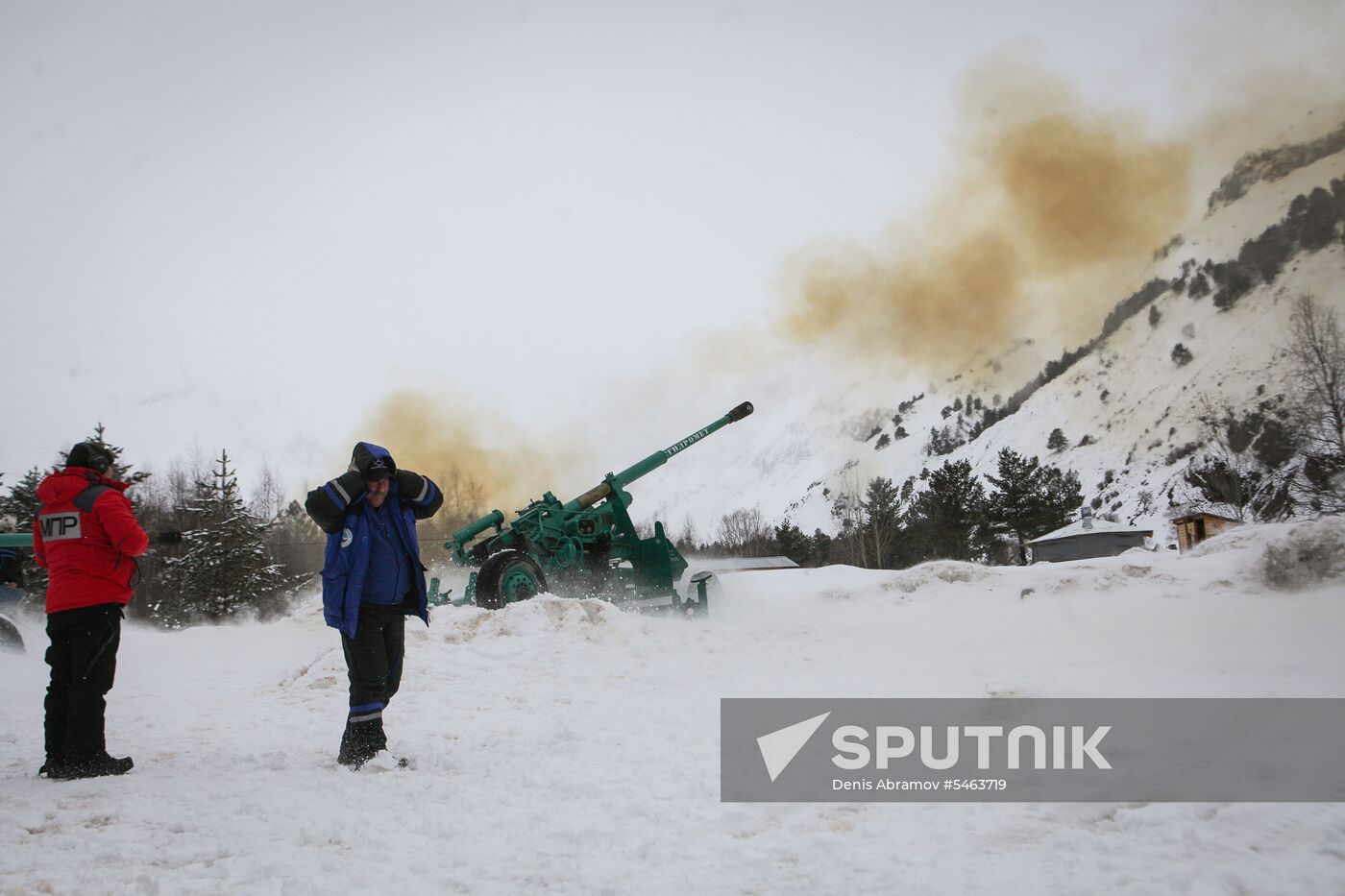 Mount Elbrus avalanche control unit