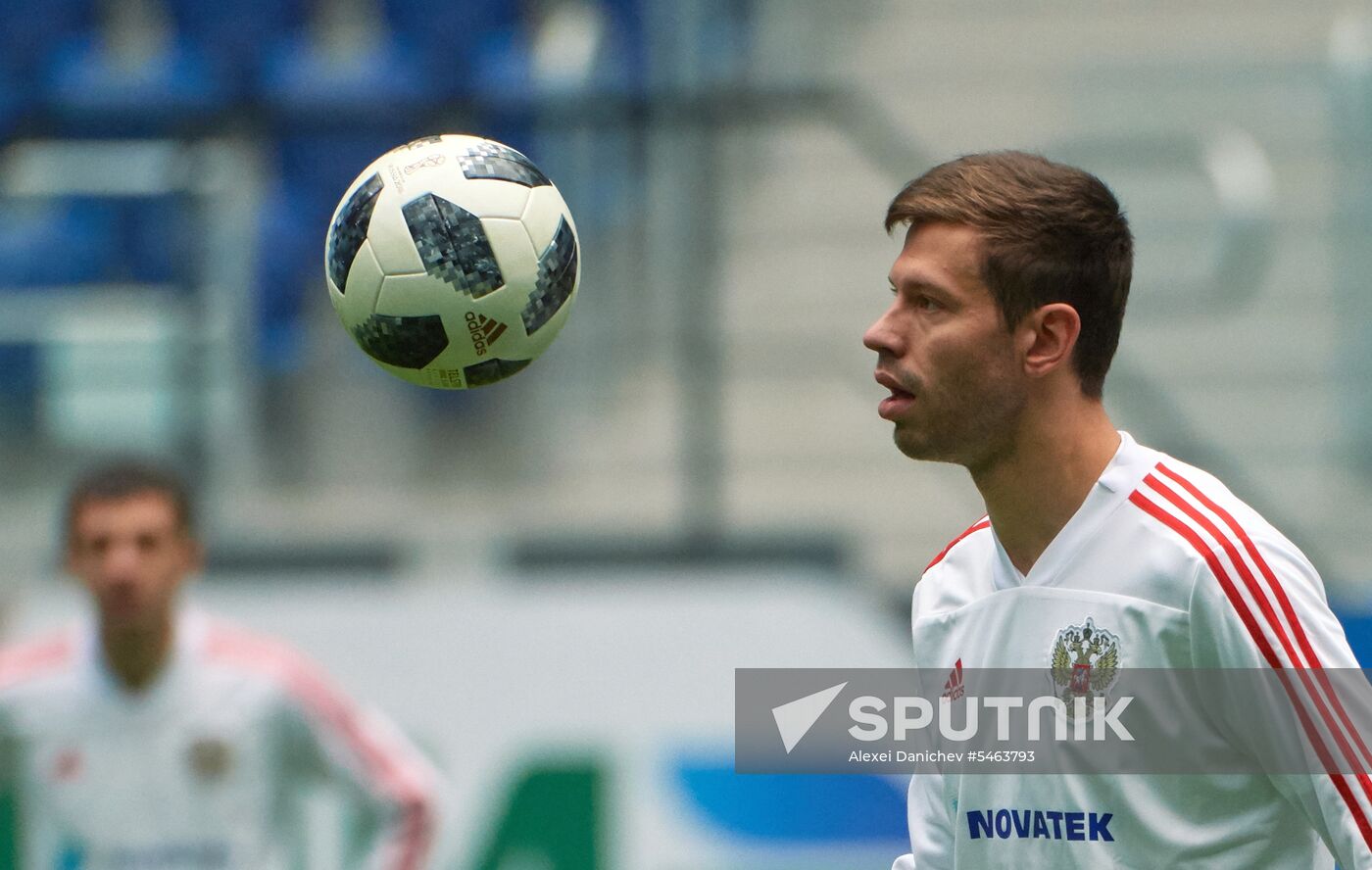 Football. Russian national team holds training session