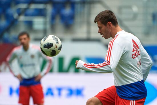 Football. Russian national team holds training session