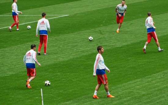 Football. Russian national team holds training session
