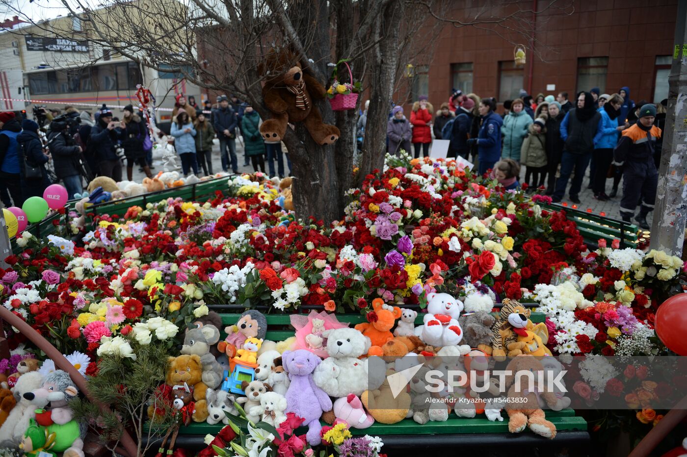 Flowers in memory of Zimnyaya Vishnya shopping mall victims