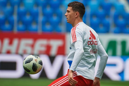 Football. Russian national team holds training session