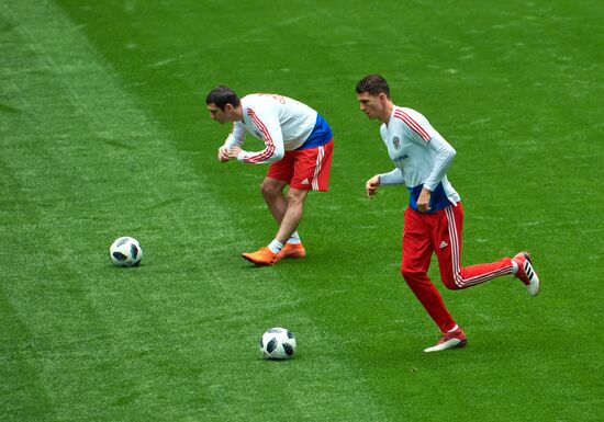 Football. Russian national team holds training session