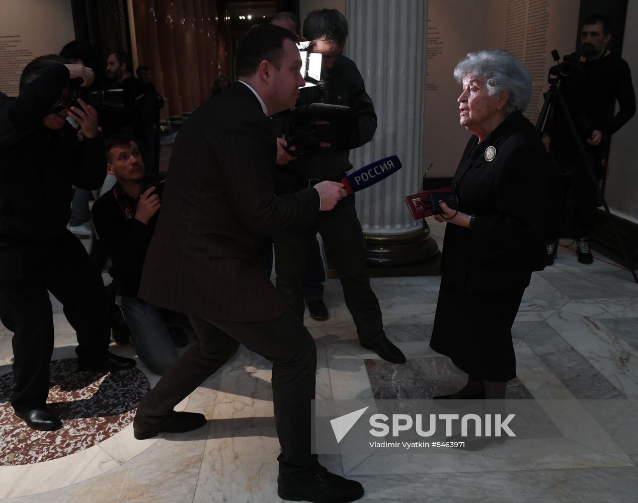 Exhibition "The age of Rembrandt and Vermeer: Masterpieces of the Leiden Collection"