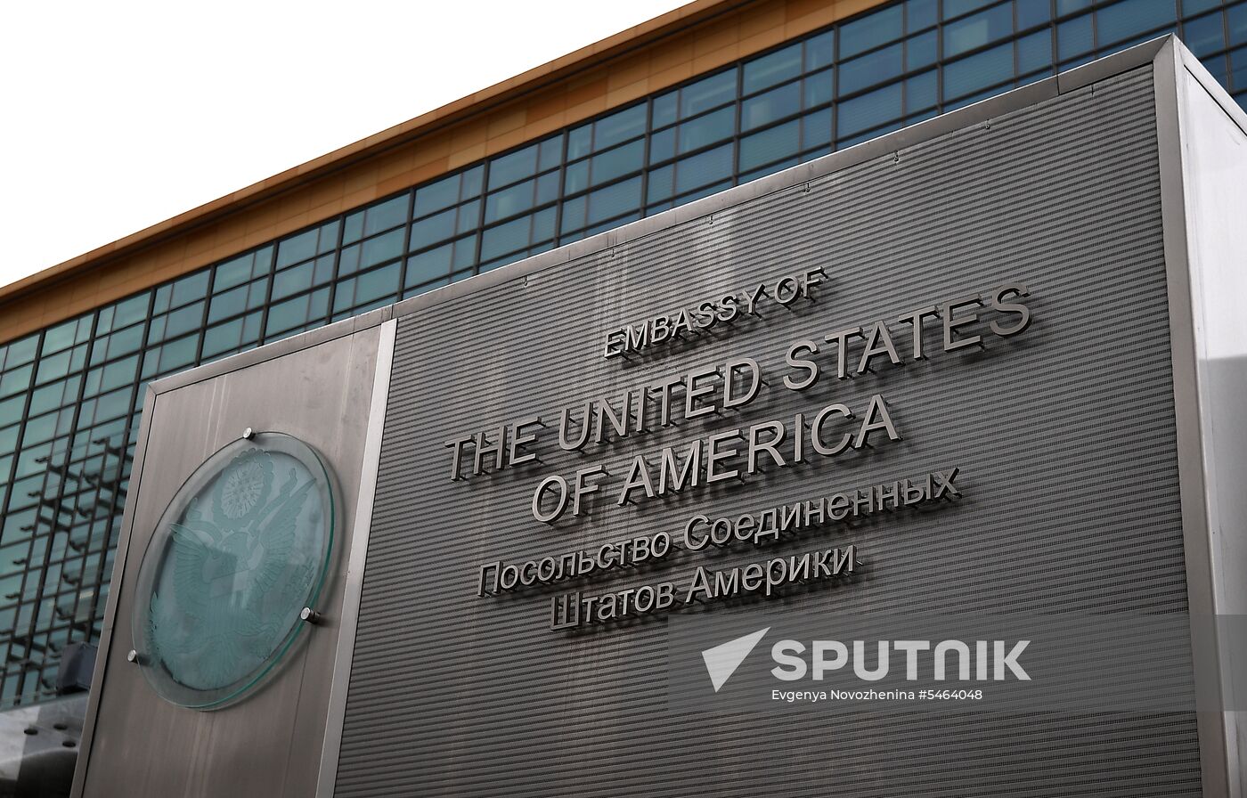 US to expel Russian diplomats