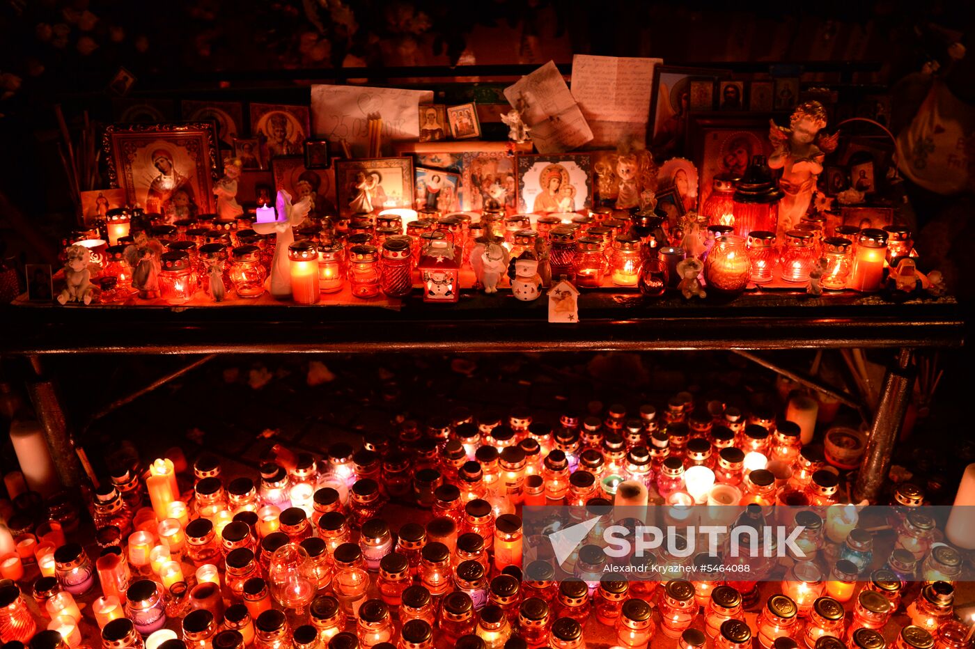 Flowers in memory of Zimnyaya Vishnya shopping mall victims