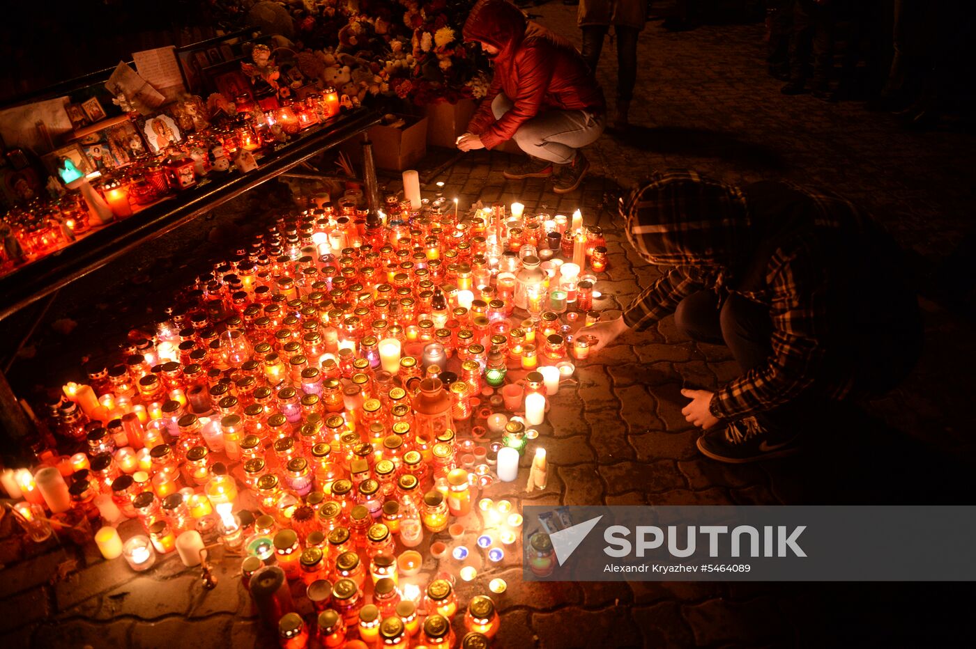 Flowers in memory of Zimnyaya Vishnya shopping mall victims