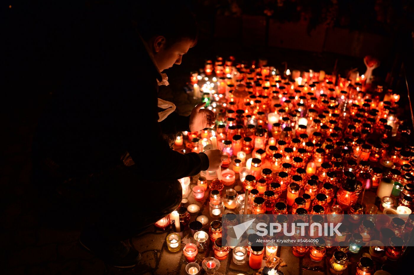 Flowers in memory of Zimnyaya Vishnya shopping mall victims