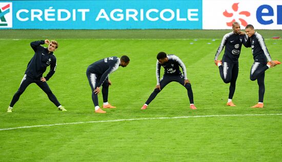 Football. French national team holds training session
