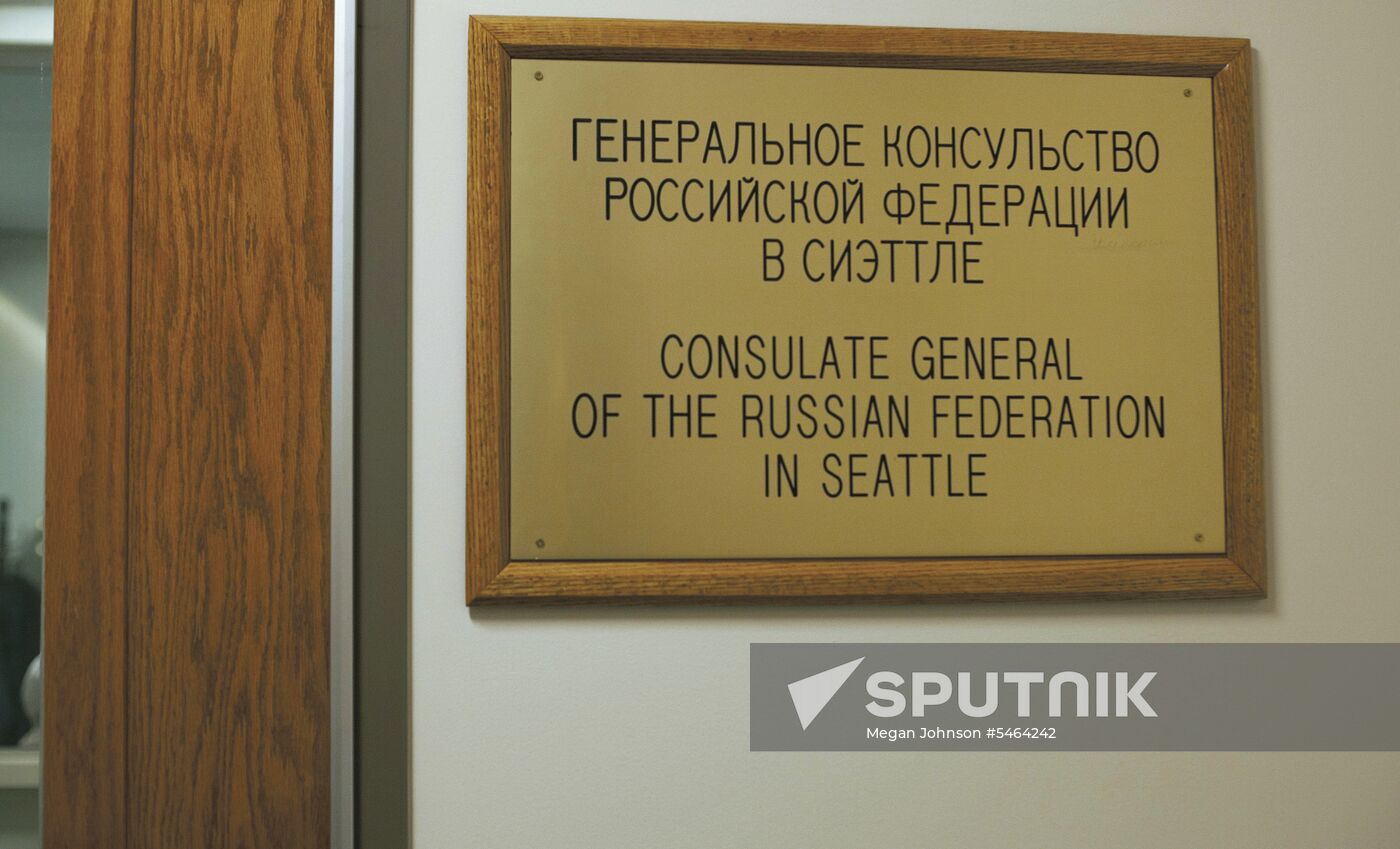 US to expel Russian diplomats