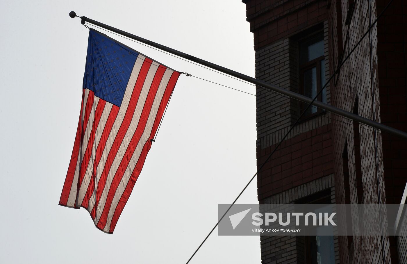 US to expel Russian diplomats