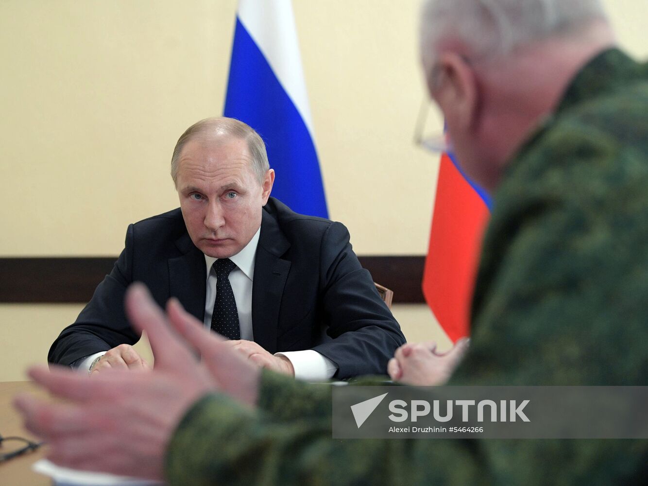 Russian President Vladimir Putin honors the memory of Kemerovo fire victims
