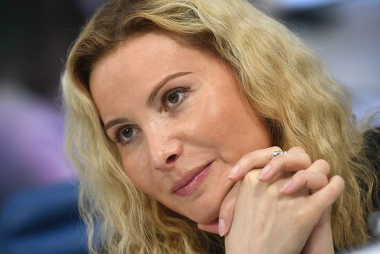 News conference with Russian Figure Skating Federation