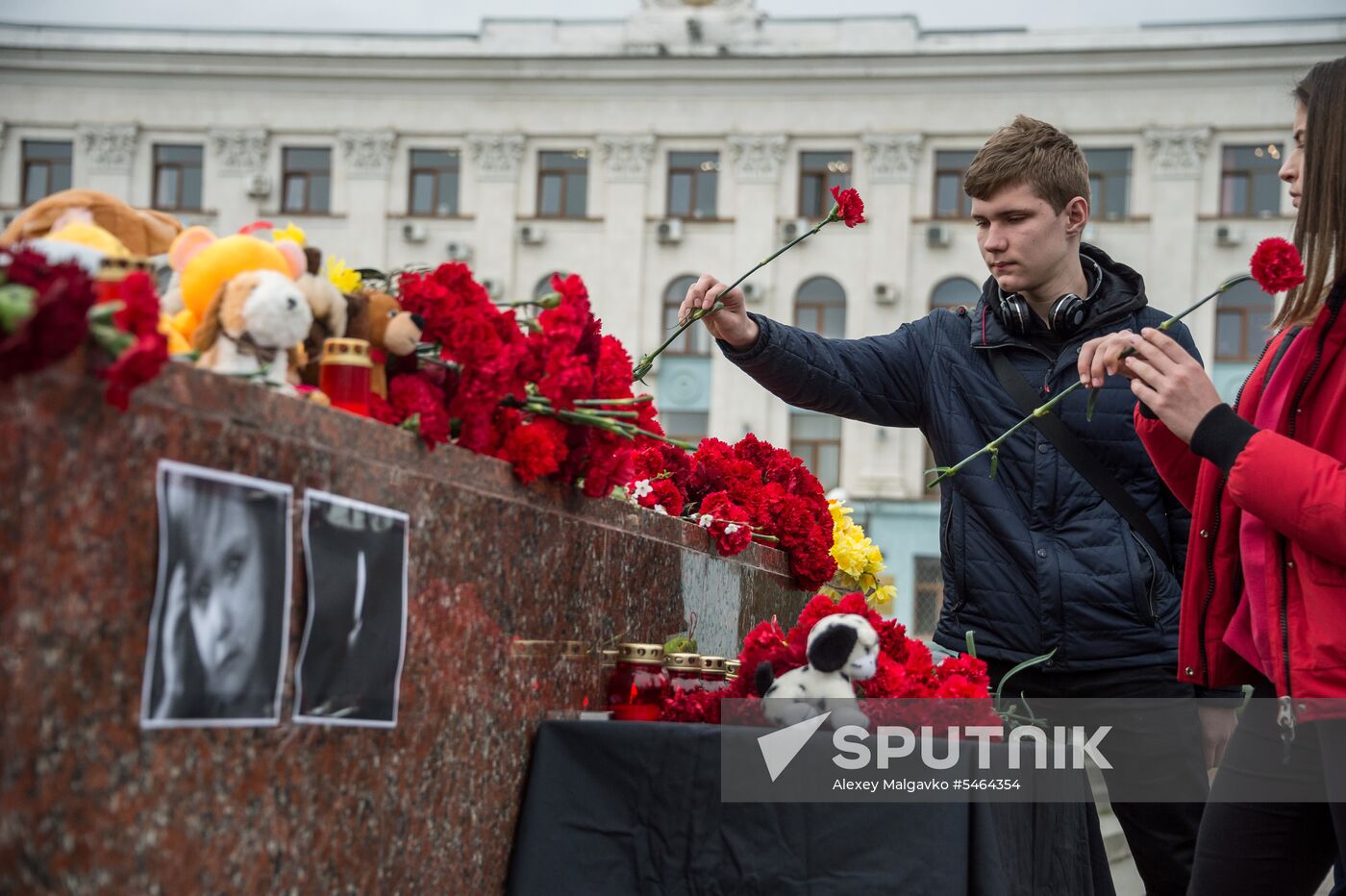 Events in memory of those killed in Zimnyaya Vishnya shopping mall fire