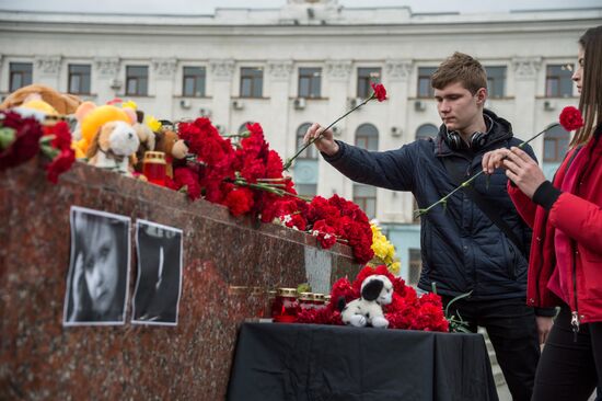 Events in memory of those killed in Zimnyaya Vishnya shopping mall fire