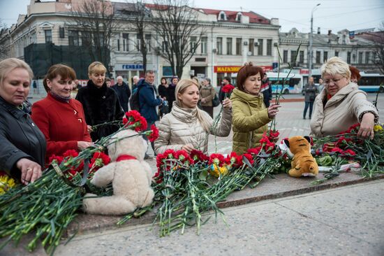 Events in memory of those killed in Zimnyaya Vishnya shopping mall fire
