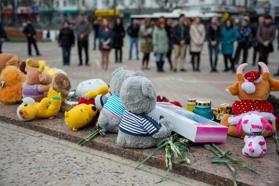 Events in memory of those killed in Zimnyaya Vishnya shopping mall fire