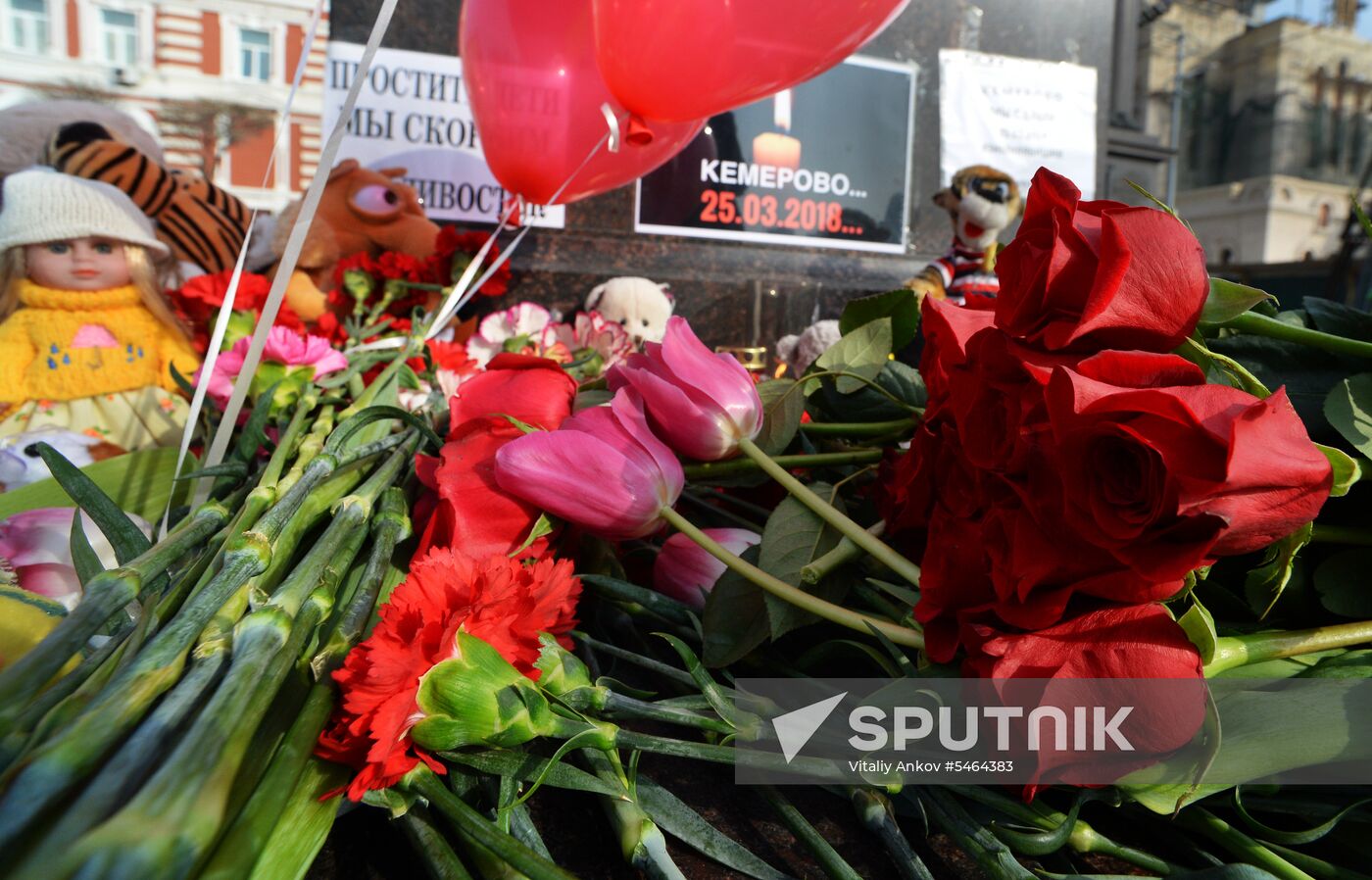 Events in memory of those killed in Zimnyaya Vishnya shopping mall fire