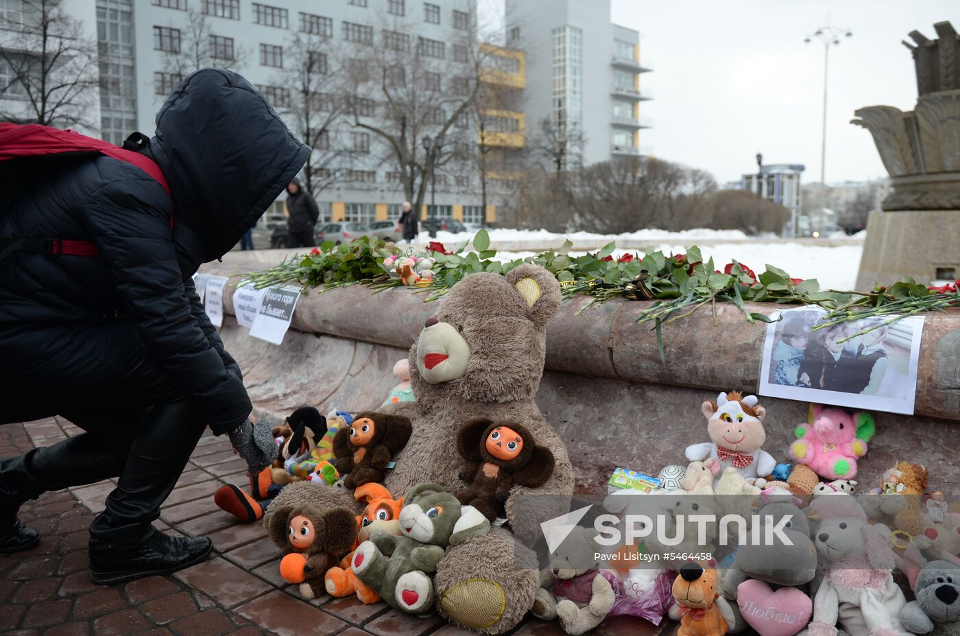 Events in memory of those killed in Zimnyaya Vishnya shopping mall fire