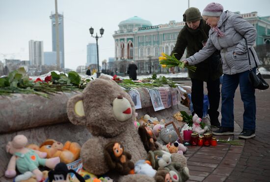 Events in memory of those killed in Zimnyaya Vishnya shopping mall fire