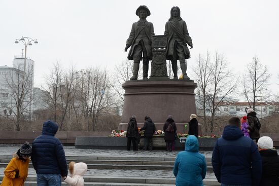 Events in memory of those killed in Zimnyaya Vishnya shopping mall fire