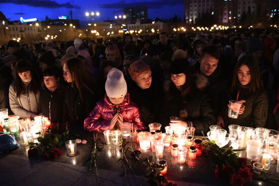Events in memory of those killed in Zimnyaya Vishnya shopping mall fire
