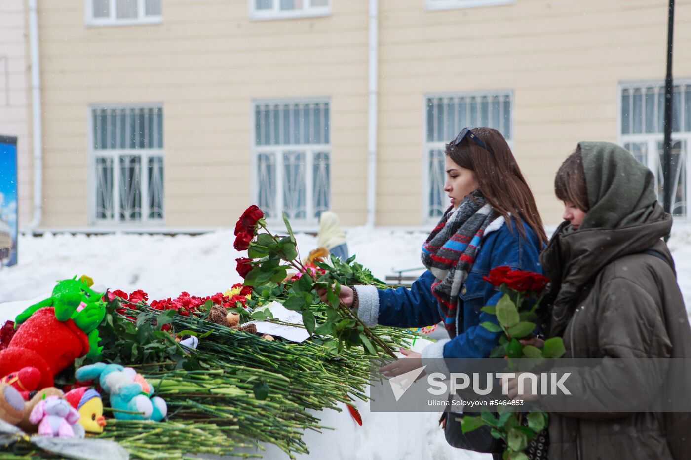 Events in memory of those killed in Zimnyaya Vishnya shopping mall fire