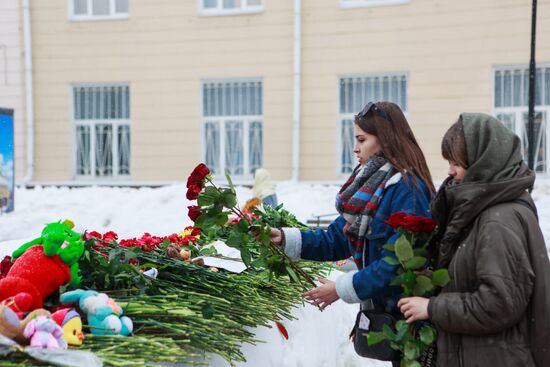 Events in memory of those killed in Zimnyaya Vishnya shopping mall fire