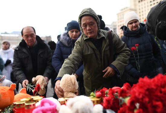 Events in memory of those killed in Zimnyaya Vishnya shopping mall fire