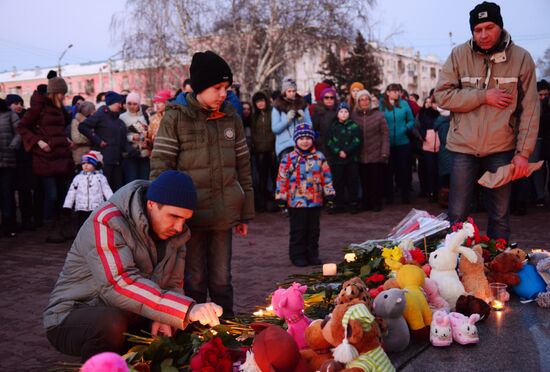 Events in memory of those killed in Zimnyaya Vishnya shopping mall fire
