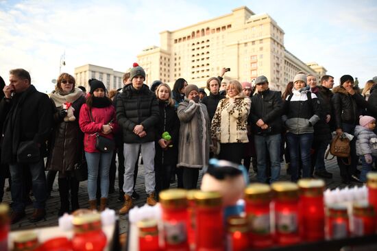 Events in memory of those killed in Zimnyaya Vishnya shopping mall fire