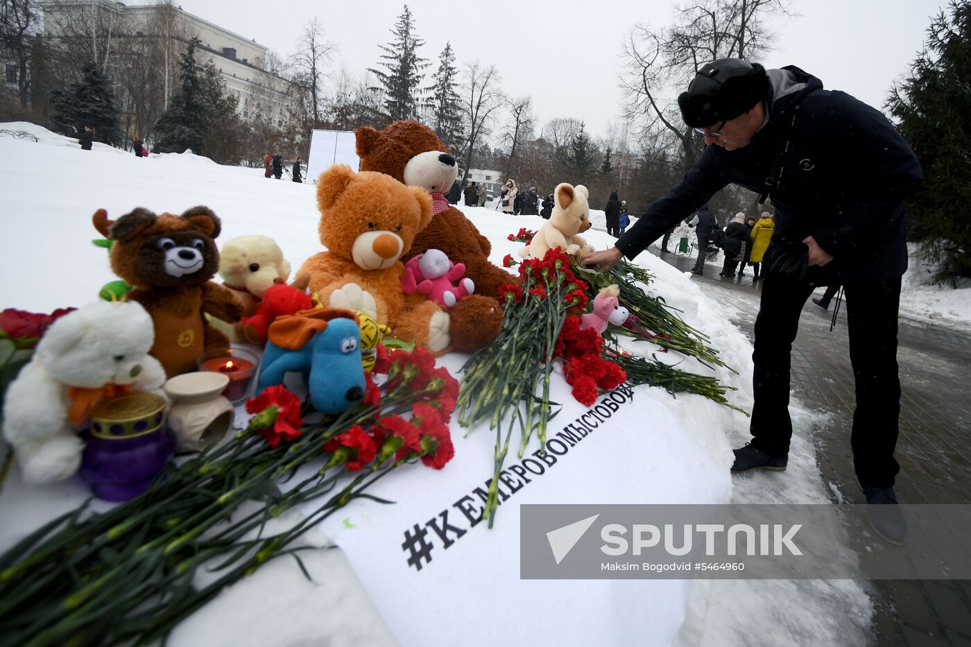 Events in memory of those killed in Zimnyaya Vishnya shopping mall fire