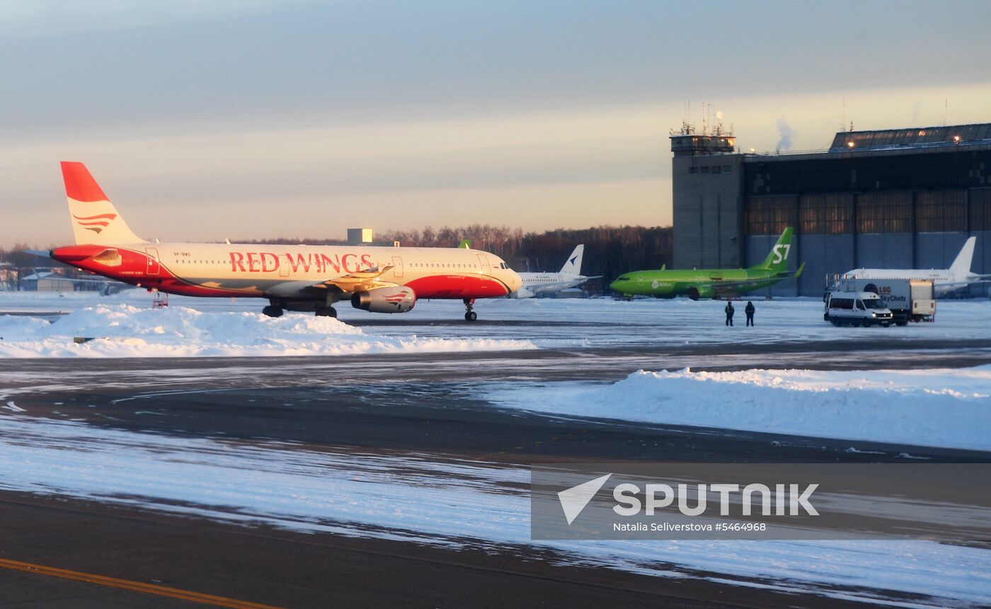 Red Wings aircraft