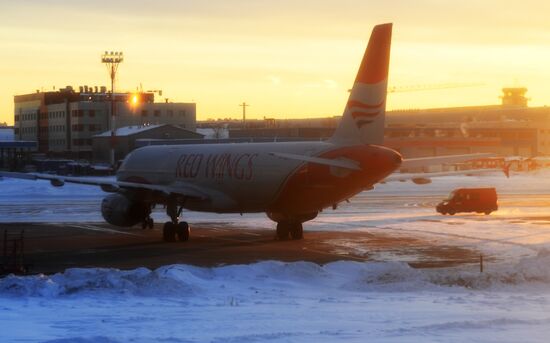 Red Wings Airlines plane