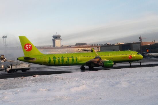 S7 Airlines plane