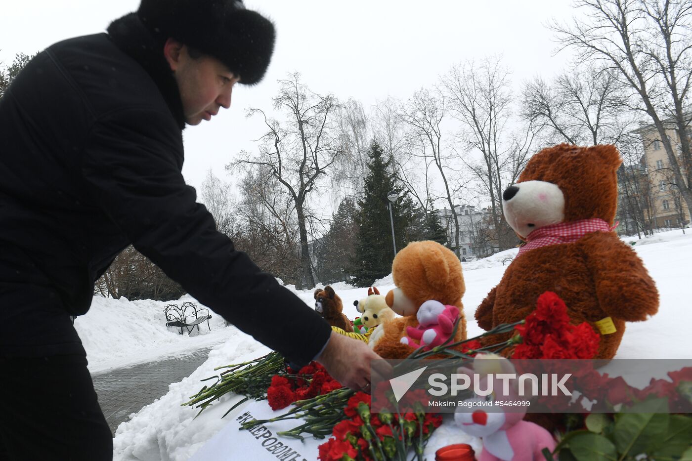 Events in memory of those killed in Zimnyaya Vishnya shopping mall fire