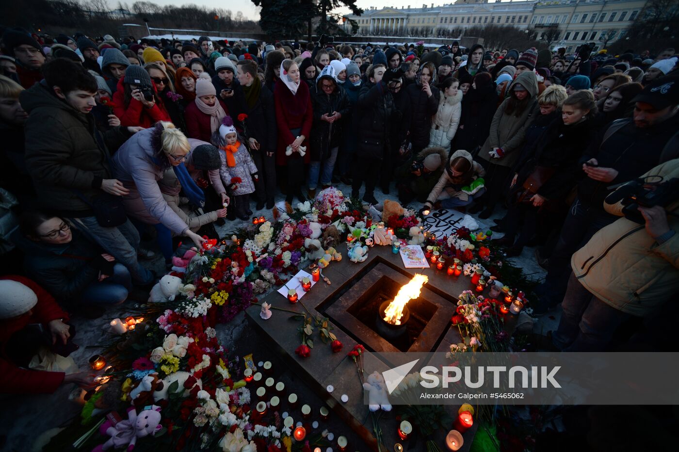 Events in memory of those killed in Zimnyaya Vishnya shopping mall fire