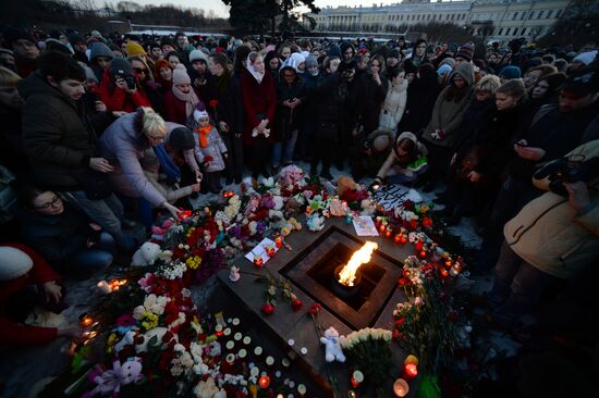 Events in memory of those killed in Zimnyaya Vishnya shopping mall fire