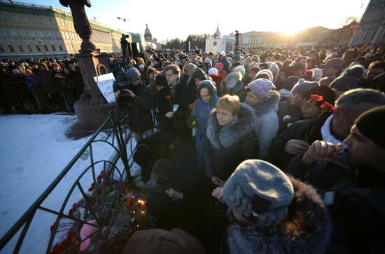 Events in memory of those killed in Zimnyaya Vishnya shopping mall fire