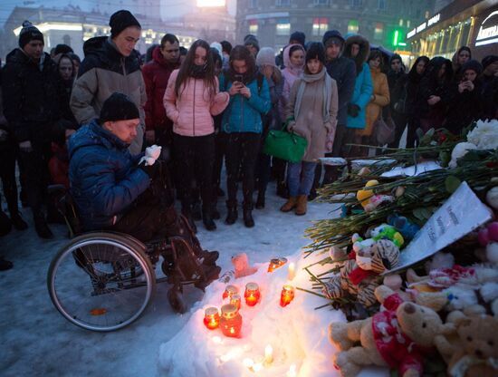Events in memory of those killed in Zimnyaya Vishnya shopping mall fire
