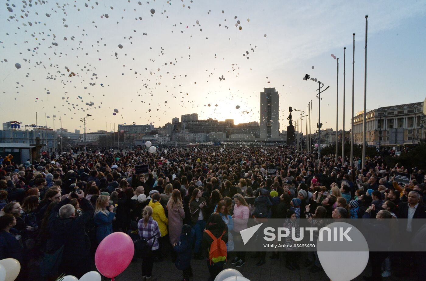 Events in memory of those killed in Zimnyaya Vishnya shopping mall fire