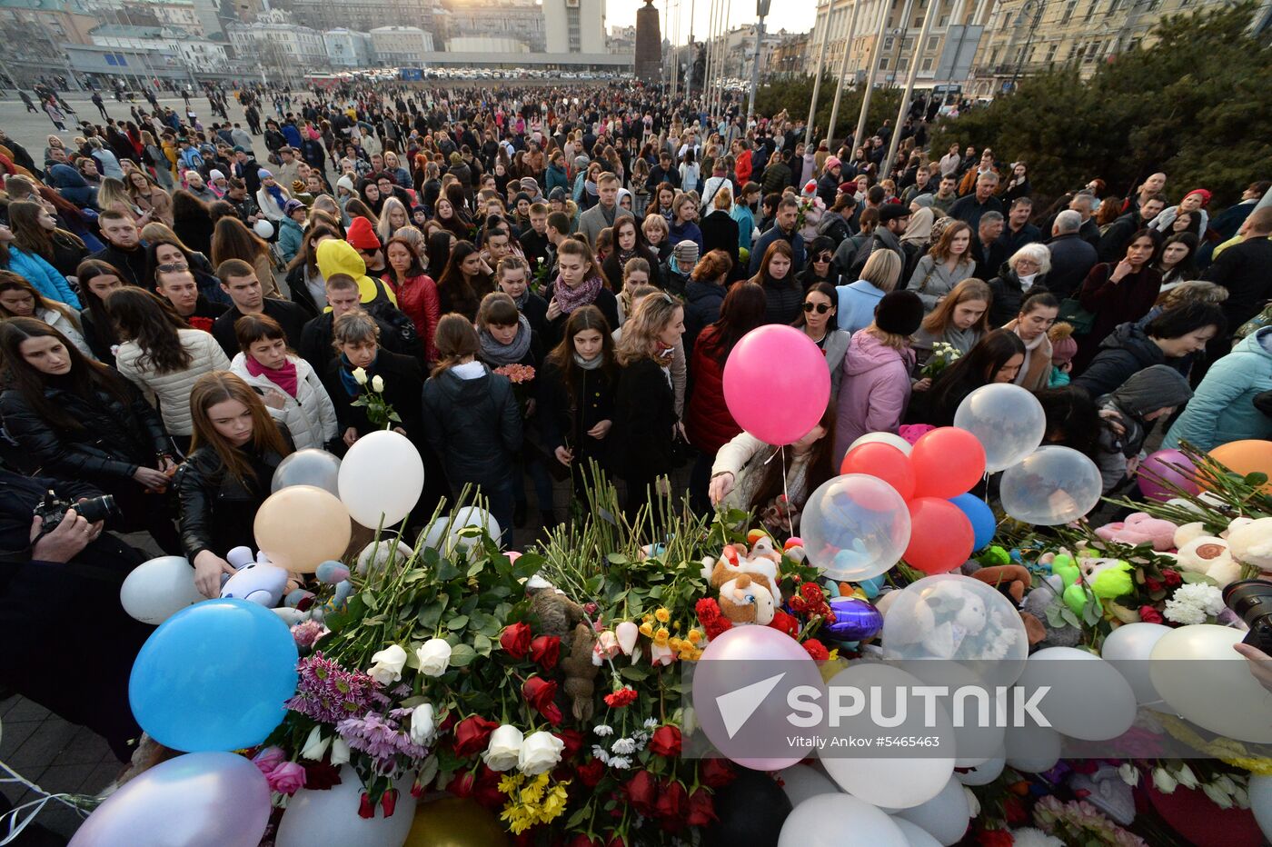 Events in memory of those killed in Zimnyaya Vishnya shopping mall fire