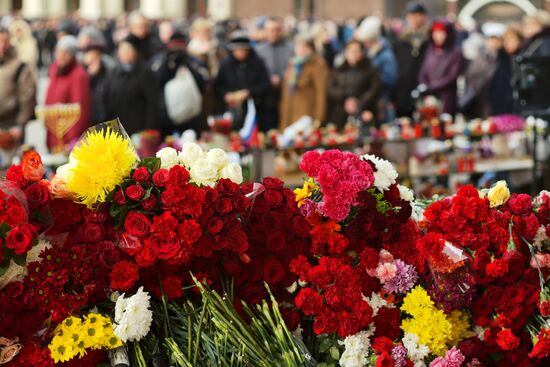 Events in memory of those killed in Zimnyaya Vishnya shopping mall fire